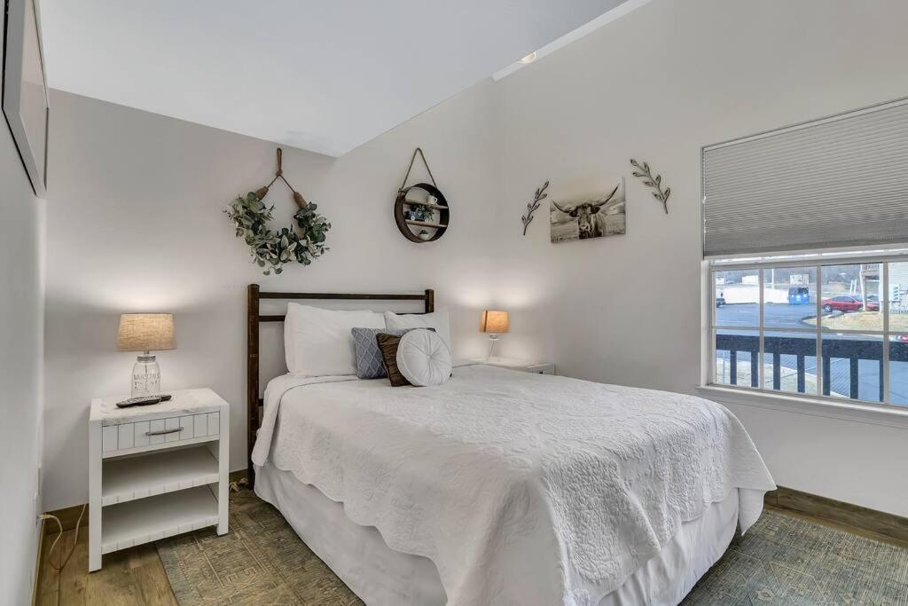 Fall Creek Condo Near The Strip! 브랜슨 외부 사진